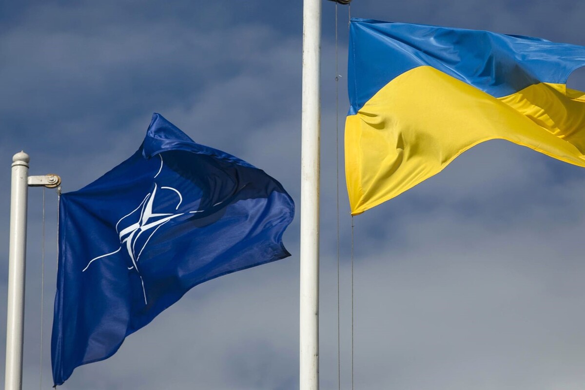 Прапори НАТО та України. Фото: digital.report