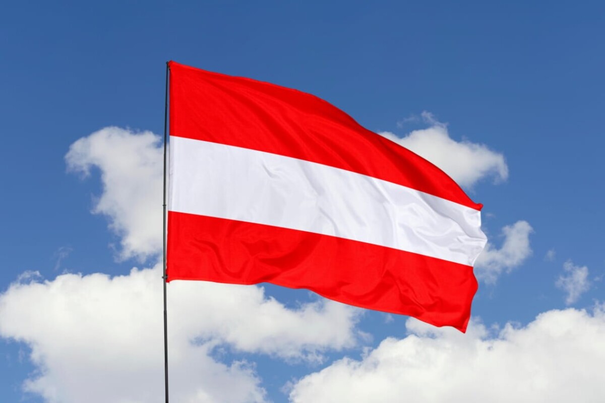 Прапор Австрії. Фото: slovoidilo.ua