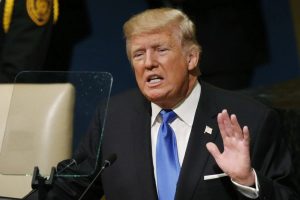 Трамп закликає не голосувати за законопроєкт про міграцію