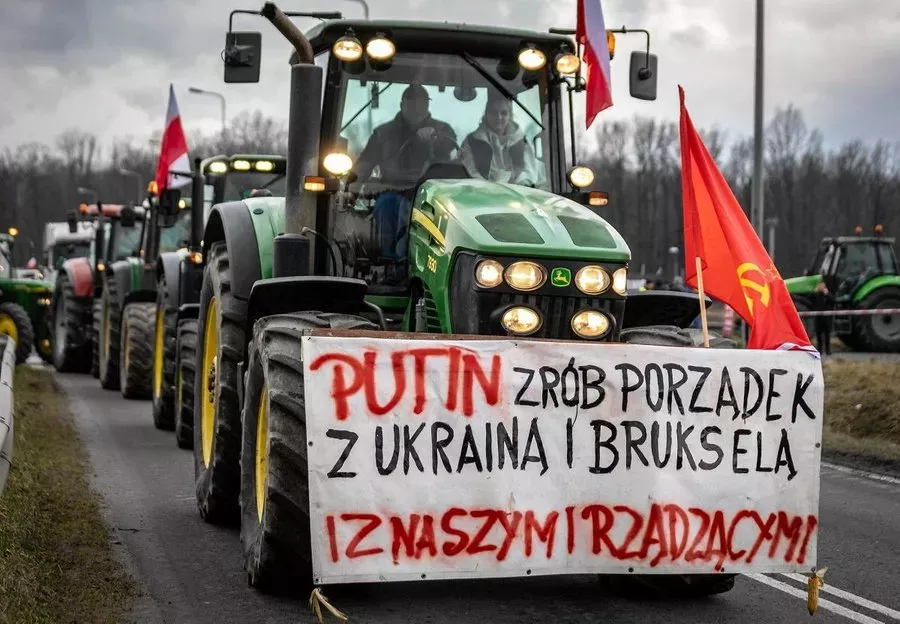 Проросійські гасла на польському протесті. Фото: X / Igor Hałagida