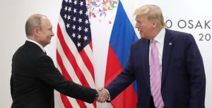 Трамп дві години розмовляв з Путіним: про що домовилися