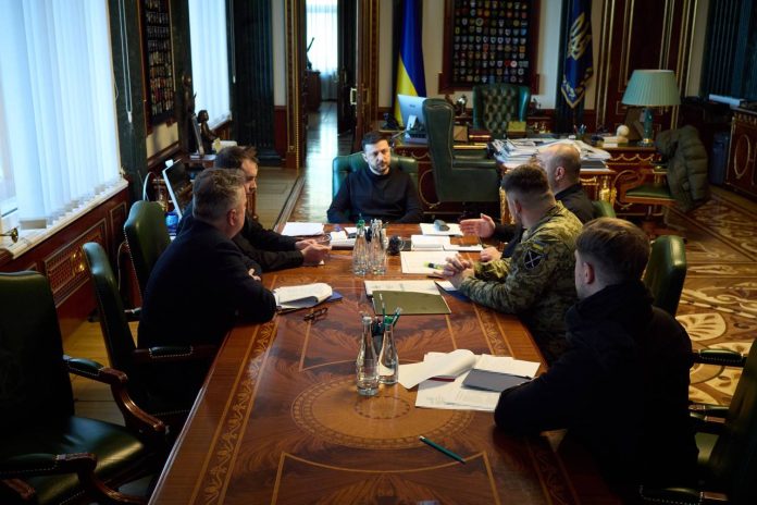 Зустріч президента Володимира Зеленського з переговорною делегацією України. Фото: t.me/V_Zelenskiy_official